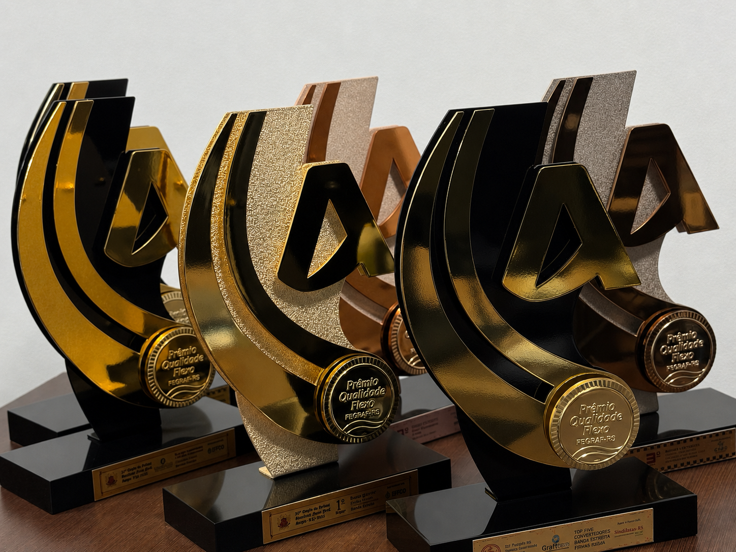 Troféus de premiação ABFlexo conquistados pela GraffColor